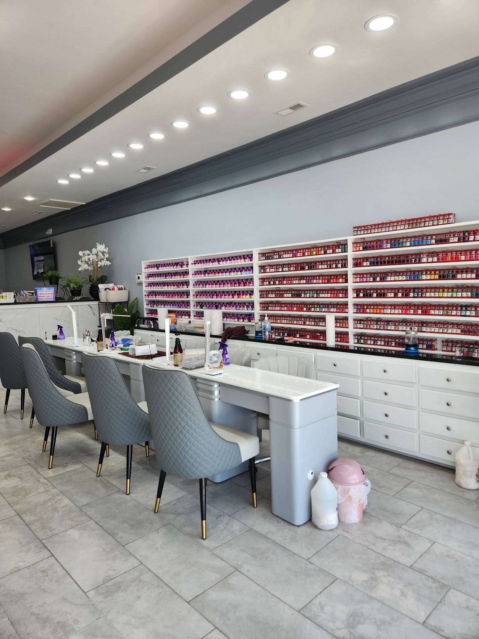 SASSY NAIL BAR nail photo 2